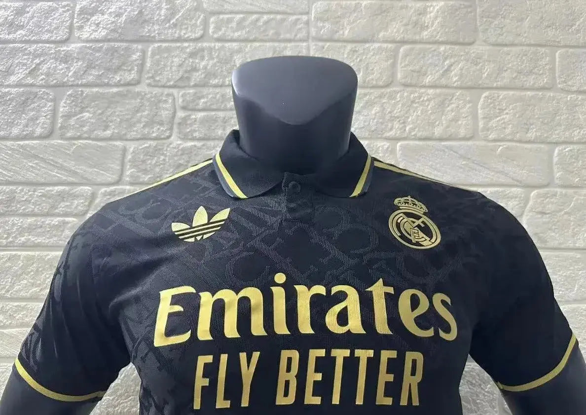 Maillot Real Madrid "Black" Avant-Match 2024/2025 JanaFoot